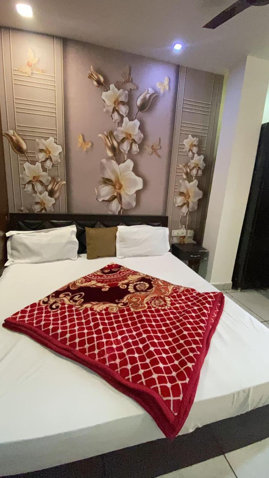 Hotel Sd Regency Амритсар Екстериор снимка